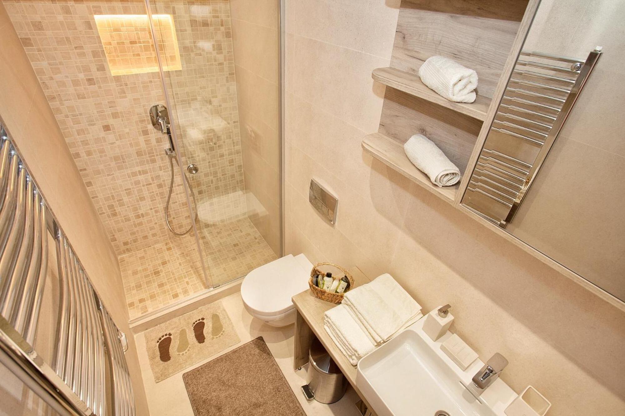 Hostgost Selected Suites - Skadarlija Square Beograd Bagian luar foto
